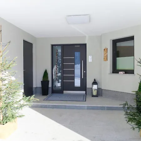 Schoeser By Interhome