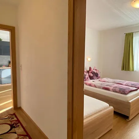 Schoeser By Interhome Apartamento Hippach