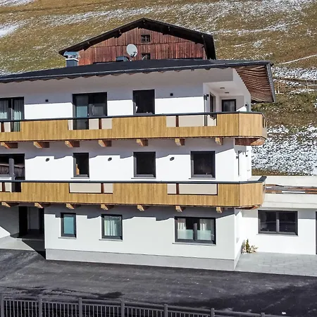 Schoeser By Interhome