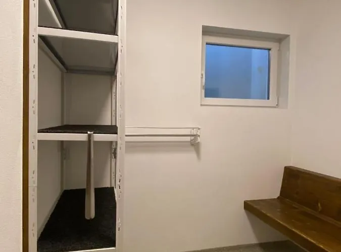 Schoeser By Interhome *